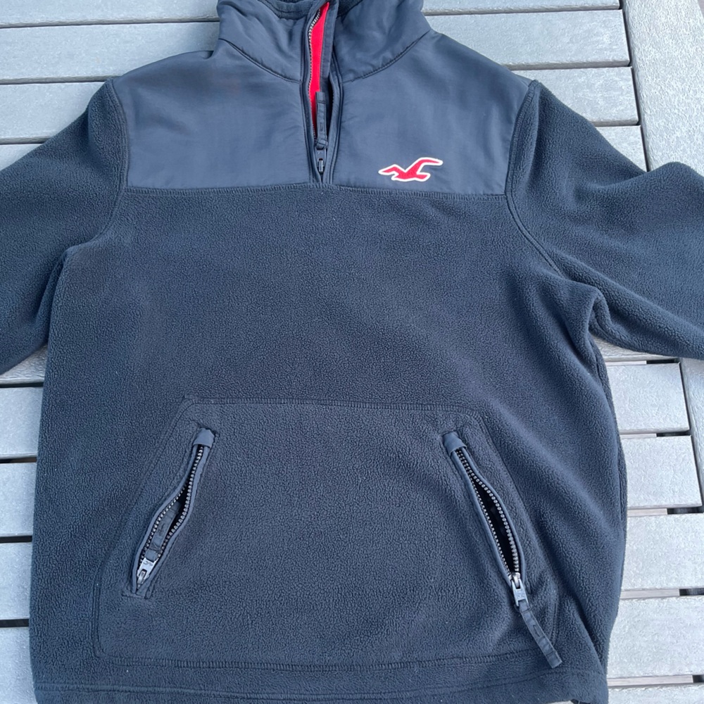 Hollister CA; Black Fleece; Semi-Zip Jacket; Zipper Pocket; Minor Wear; Men’s M
